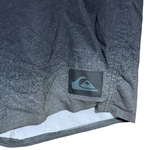Quicksilver Dry Flight 4 Way Stretch Swim Board Shorts SZ 36 Water Repellent - Picture 3 of 7